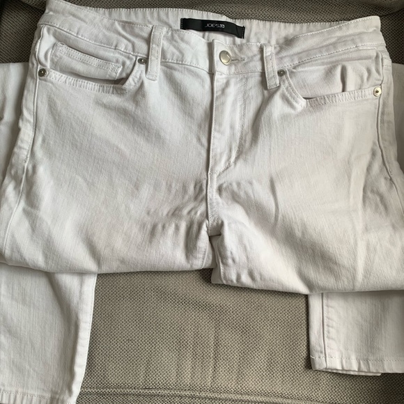⭐️ Joe’s Jeans Chelsea White Jeans ⭐️ - Picture 2 of 7